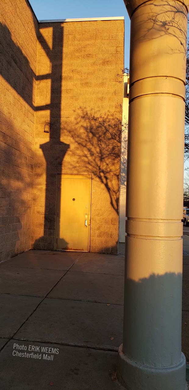 Shadows at the Chesterfield Mall Shadows at the Chesterfield Mall